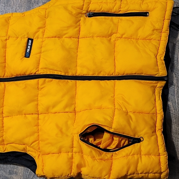 Men Like New Polar Gear reversible yellow & black Vest pocket is carrying bag LG - Picture 8 of 16